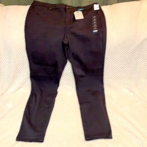 MAURICES.  Stretch, Mid Rise, Jegging Pants.